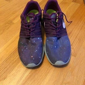 Nike Roshe Run size 10.5